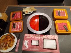 -牛YO寿喜烧·铁板烧和牛火锅自助(市府恒隆店)