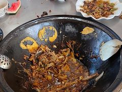-粘豆包柴火铁锅炖
