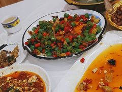 -乡土特色.冷锅鱼.牦牛肉汤锅