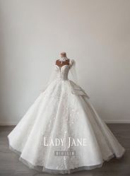 -Lady  Jane高端婚纱礼服馆