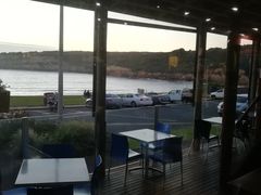 -12 Rocks Beach Bar Cafe