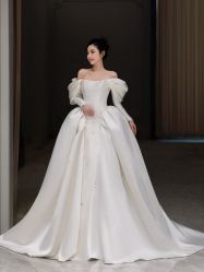 -Renee芮亦婚纱(原丽莎)