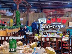 -三亚火车头万人海鲜广场