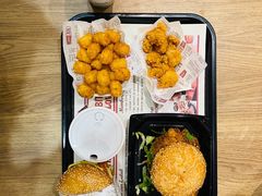 -The Habit Burger Grill 哈比特汉堡(世博店)