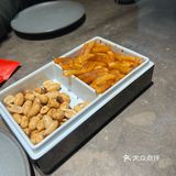 位于五道口购物中心五层。店内干净整洁，座椅设计舒适