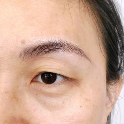 -一个差评成就的纹眉店