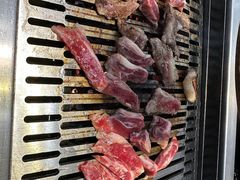 -臻牛烤肉