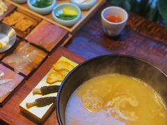 -银米·云南传统过桥米线(双廊黑金冠店)