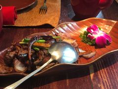 藏族香炒牛肉-花马天堂云南餐厅 Lost Heaven(高邮路店)