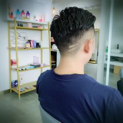 点击看大图 -比优缇发型工作室