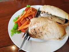 -乌托邦酒吧和餐厅