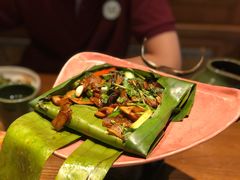 包烧野生牛肝菌-云海肴·汽锅鸡·云南代表菜(天山百盛优客店)