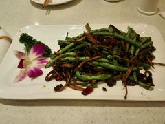 -闫府私房菜(经四路万达店)