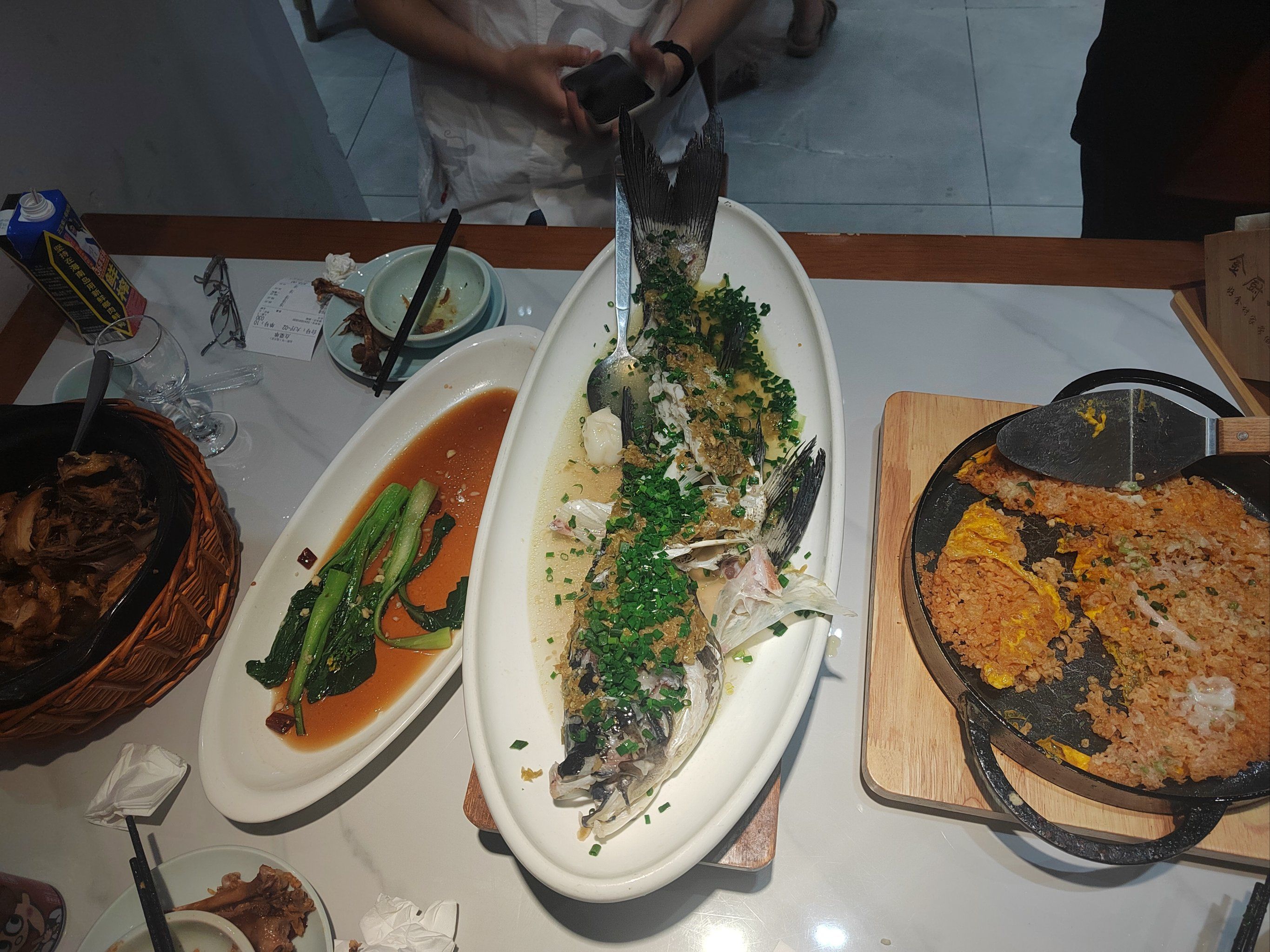 金厨一号,点了辣椒蒸仙骨上来了半条,晕