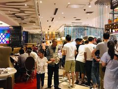 等位区-芭菲盛宴·环球美食(解放碑英利国际店)