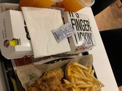 -肯德基(东安路站店)