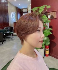-十六番发型师事务所