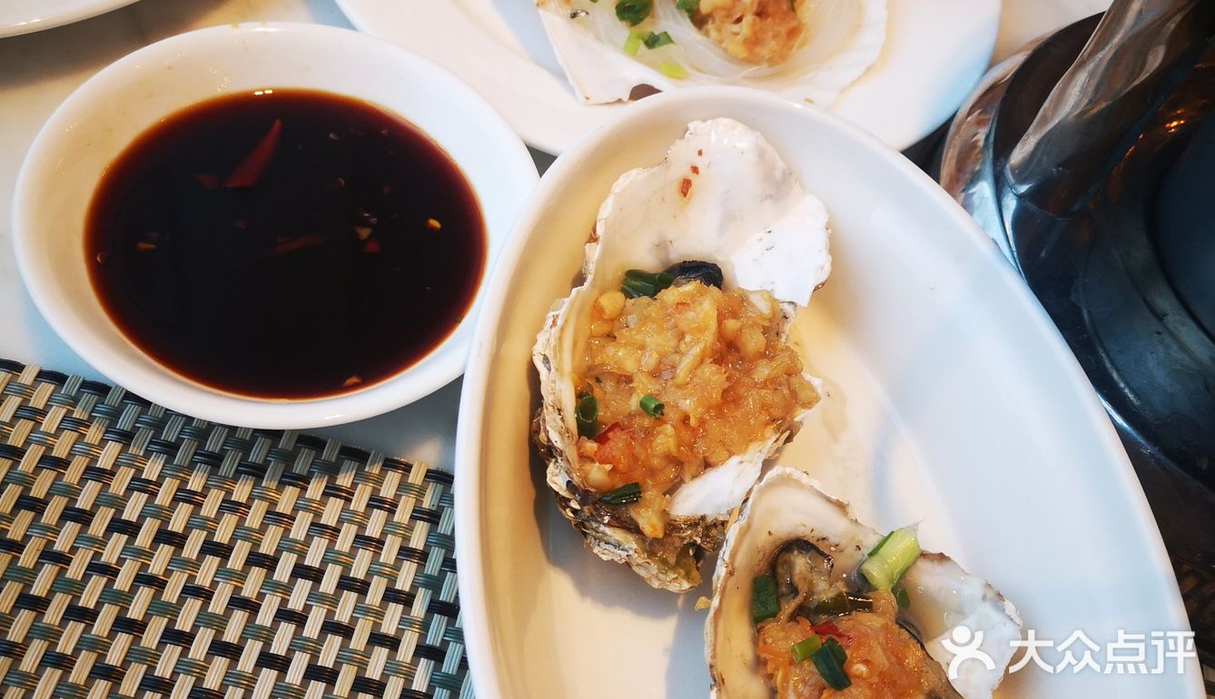 最好提前预定。收餐盘的小哥哥，很及时的会把空餐盘拿走