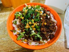 -玲玲米粉·新疆现炒米粉(大十字总店)