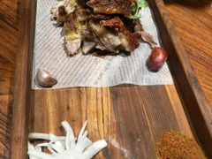 巴克烤羊腿-纳瓦新疆菜(银都店)