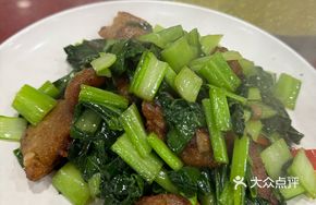 Pork Balls Stir-Fried with Greens