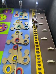 -蹦贝运动中心·蹦床·攀岩·闯关(龙岗店)