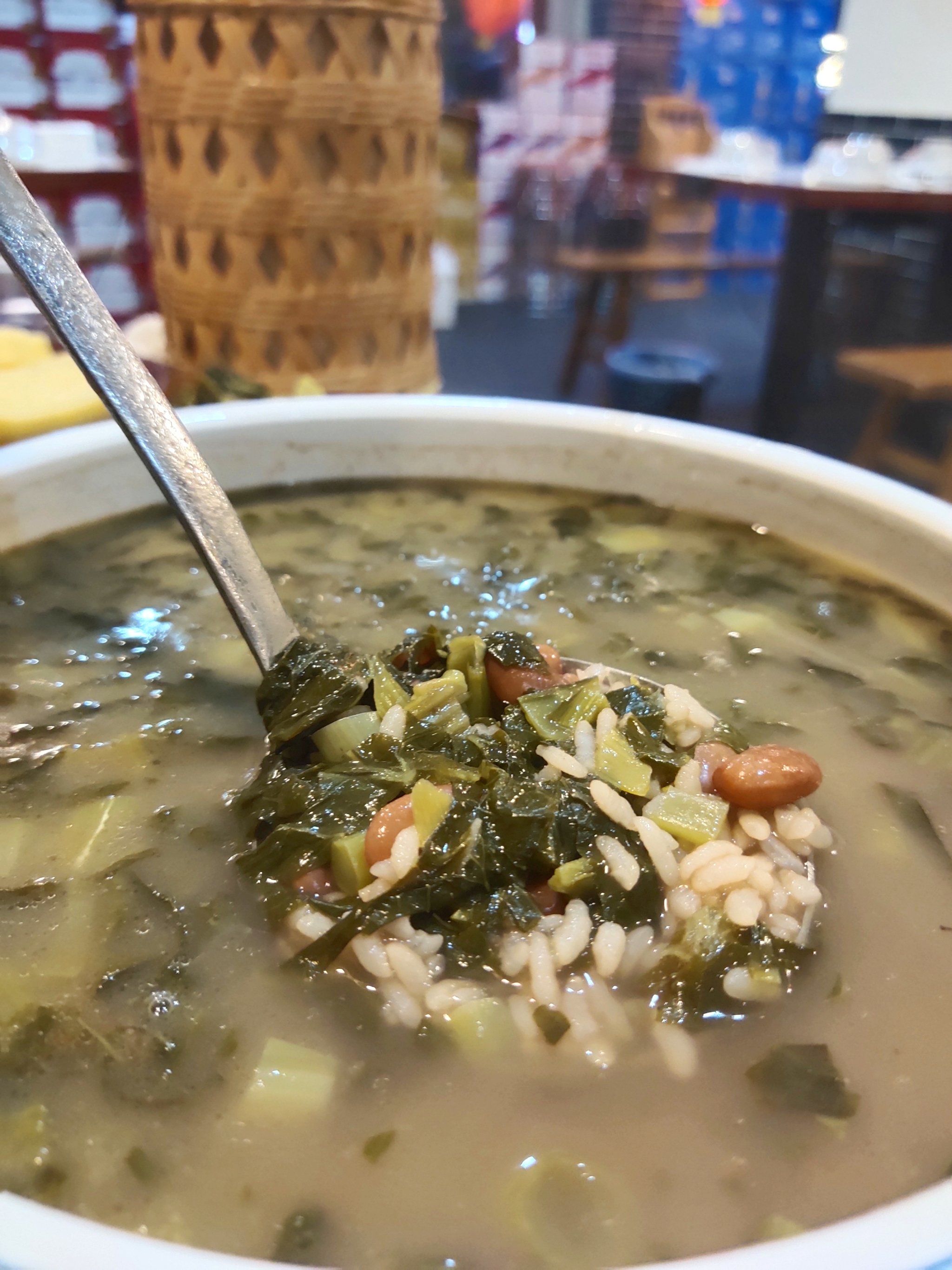 0元玩转这座城 贵州的酸菜豆米饭汤,好特别