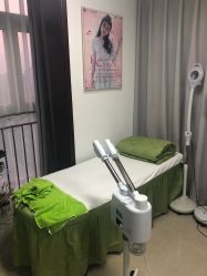 -荟草堂专业痘肌皮肤管理