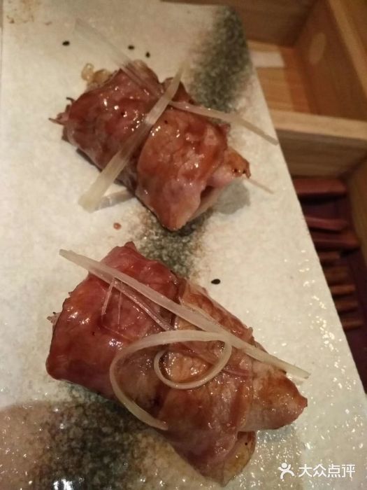 舞漁日料美人胶原锅(陆家嘴中心店)生牛肉火炙寿司图片