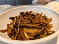 -峨嵋小镇·川菜(勒泰中心店)