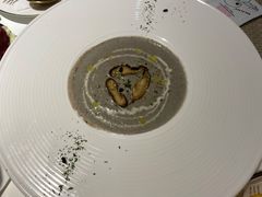 法式菌菇汤-露露家咖啡店