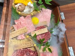 -山川小町·极番烧肉(新地假日广场店)