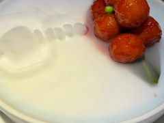 杨梅丸子-半勺·新徽菜(银泰城店)