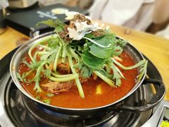 土豆排骨火锅-喇喇排骨火锅·传统韩式脊骨汤(望京西园总店)