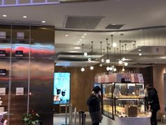 门面-奈雪的茶(湖滨银泰in77C区PRO店)