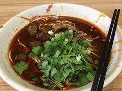-萍记·鲜肉泡菜粉·非遗襄阳牛肉面