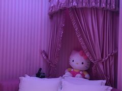 -天鹅恋主题酒店(光谷广场步行街店)