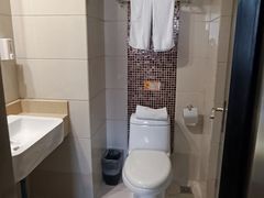 -豪泰168酒店(无锡上马墩靖海地铁站店)