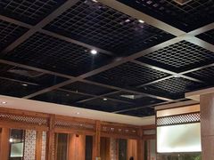 -萨拉伯尔(燕莎友谊商城店)