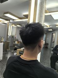 -即型男士理发工作室