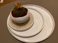 金箔鱼子酱海胆-Amber(置地文华东方酒店)