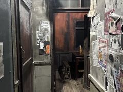 -荒岛实景沉浸密室(江汉路1店)
