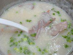 新鲜猪杂粥-南记食粥坊·宵夜大排档(南桂店)