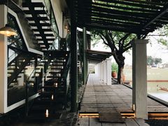 -喜洲吧·江畔老船厂·庭院餐厅(喜临院店)