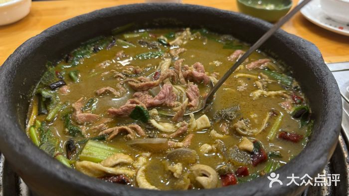 榕江牛瘪牛肉火锅图片