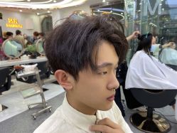 -MOVAN  HAIR莫凡匠人发型屋