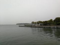 -上海滴水湖皇冠假日酒店