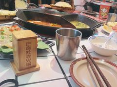 -巴卤社老火锅(财富店)