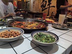 -旧街市鲜货老火锅(大光路店)