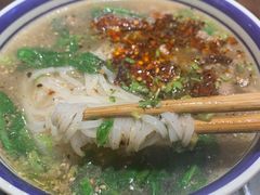 -云阿蛮云南生烫牛肉米线(奉贤路店)